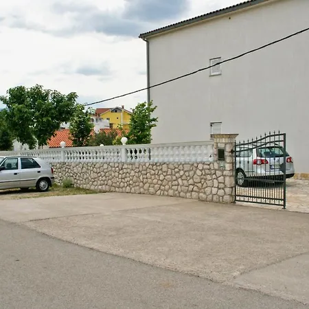 5526b Апартаменты *