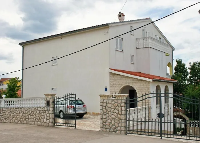 Apartment 5526b